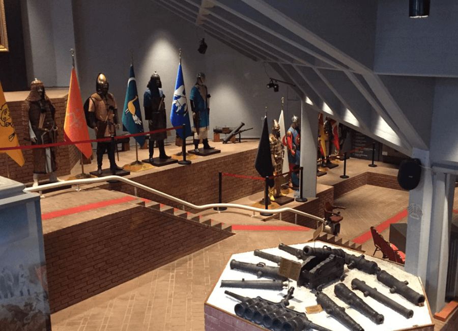 Best places to see Ottoman Empire WW1 equipment in Turkey including Gallipoli and Istanbul Military Museum